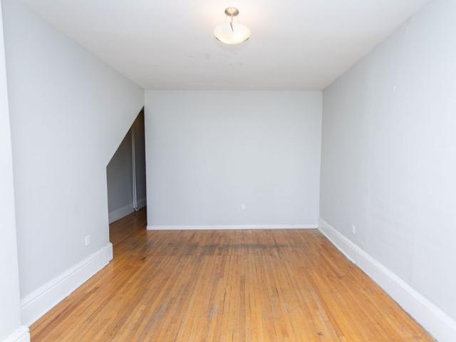 For Lease 682 Bathurst Street Unit# 2, Toronto, Ontario