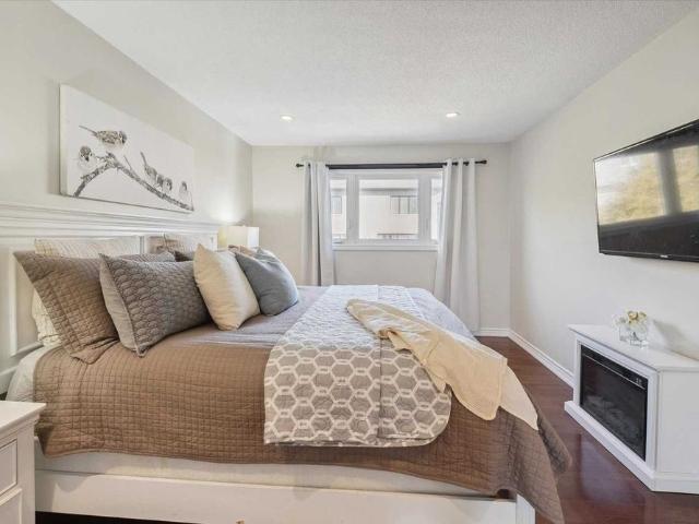 For Lease 68 Flint Crescent Unit# Upper, Whitby, Ontario