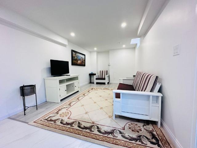 For Lease 68 Marbrook Street Unit# Bsmt Apt B, Richmond Hill, Ontario