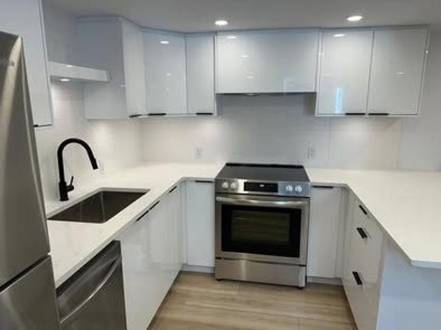 For Lease 696 Holt Crescent Unit# 2, Elmvale Acres and Area, Ontario