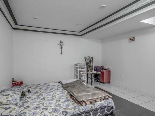 For Lease 697 Brimorton Drive, Toronto, Ontario