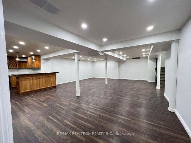 For Lease 69 Gatcombe Circle Unit# Basement, Richmond Hill, Ontario