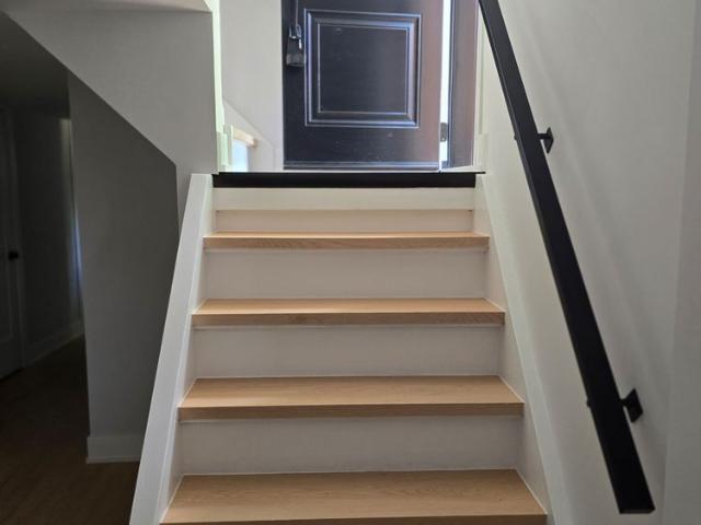 For Lease 69 Marlin Court Unit# LOWER, Newmarket, Ontario