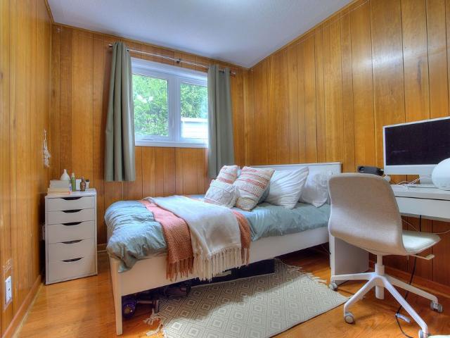 For Lease 6 Bellbury Crescent Unit# back yard 1b above ground, Toronto, Ontario