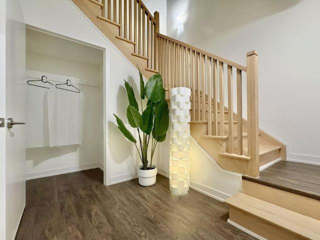 For Lease 6 David Eyer Road Unit# PH915, Richmond Hill, Ontario