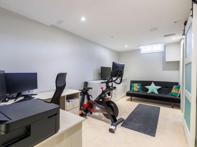 For Lease 6 Odin Crescent, Aurora, Ontario