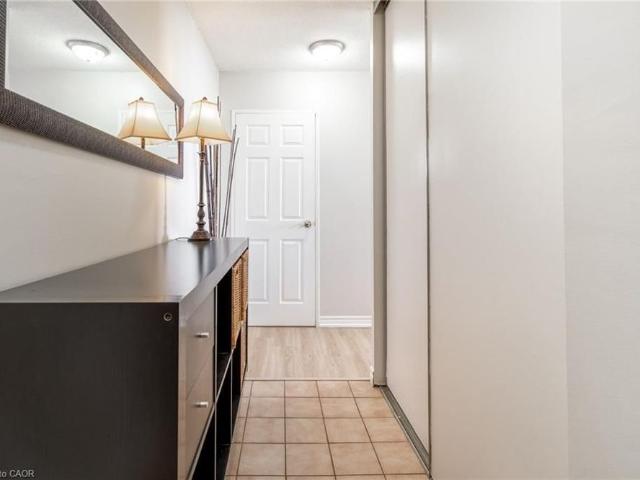 For Lease 700 DYNES Road Unit# 811, Burlington, Ontario