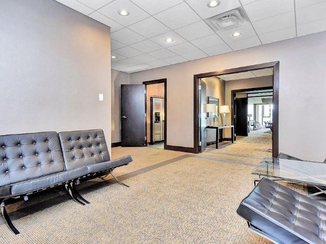 For Lease 700 Sussex Drive Unit# 403, Lower Town Sandy Hill, Ontario