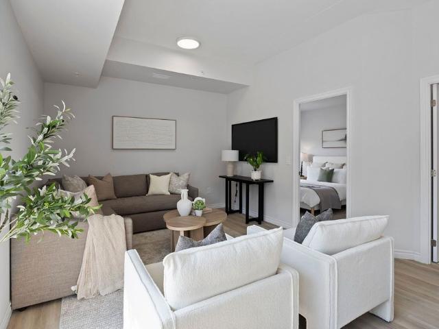 For Lease 70 Dean Avenue Unit# 230, Barrie, Ontario