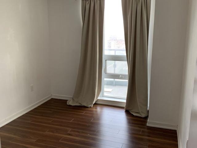 For Lease 70 Forest Manor Road Unit# 2009, Toronto, Ontario