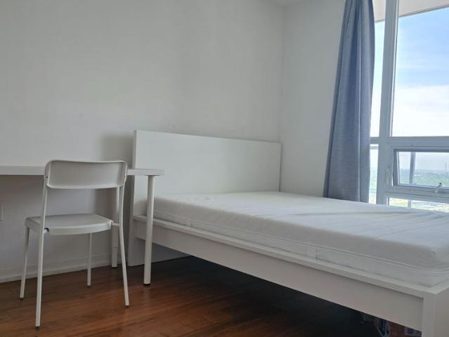 For Lease 70 Forest Manor Road Unit# 2703, Toronto, Ontario