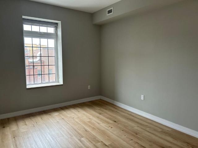 For Lease 70 King Street Unit# 404, Oshawa, Ontario