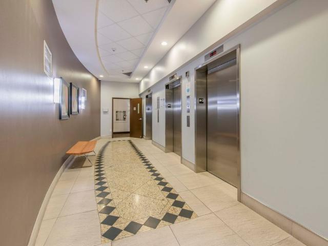 For Lease 70 Landry Street Unit# 802, Vanier and Kingsview Park, Ontario