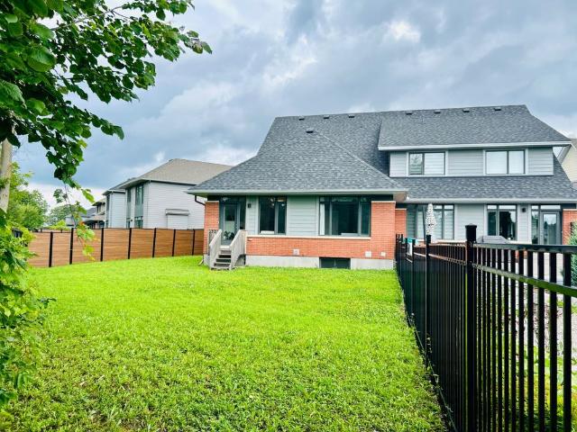 For Lease 70 STANHOPE Court, Barrhaven, Ontario