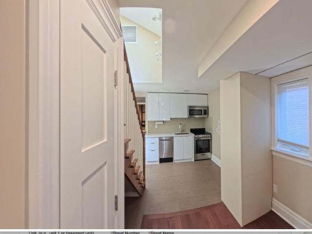 For Lease 718 Bathurst Street Unit# Apt 2, Toronto, Ontario
