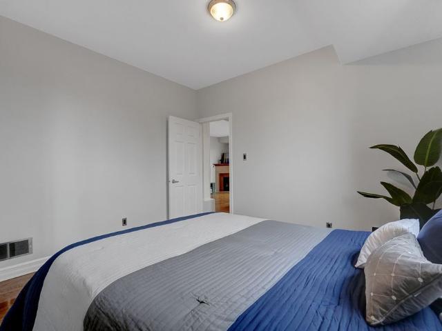 For Lease 711 Churchill Avenue Unit# 402, Westboro Hampton Park, Ontario