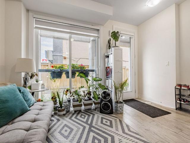 For Lease 713 Lawrence Avenue Unit# 5, Toronto, Ontario