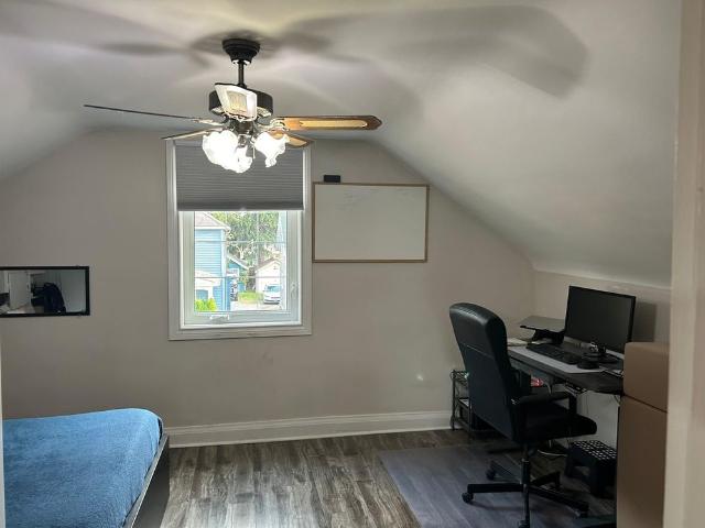 For Lease 71 Pleasant Avenue Unit# 2nd FLR, St. Catharines, Ontario