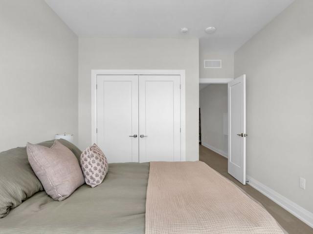 For Lease 71 Wyndham Street Unit# 712, Guelph, Ontario
