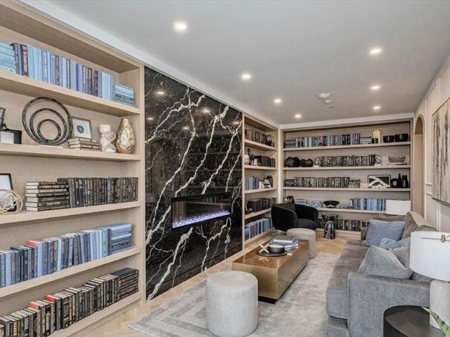 For Lease 71 WYNDHAM Street Unit# 907, Guelph, Ontario