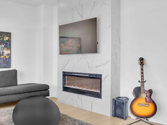 For Lease 71 Wyndham Street Unit# 1105, Guelph, Ontario