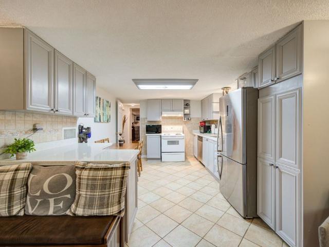For Lease 723 Euclid Avenue Unit# Bsmt, Toronto, Ontario
