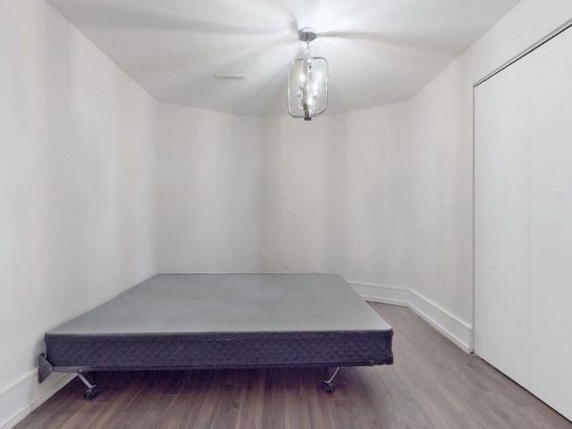 For Lease 72 Lensmith Drive Unit# Bsmnt, Aurora, Ontario