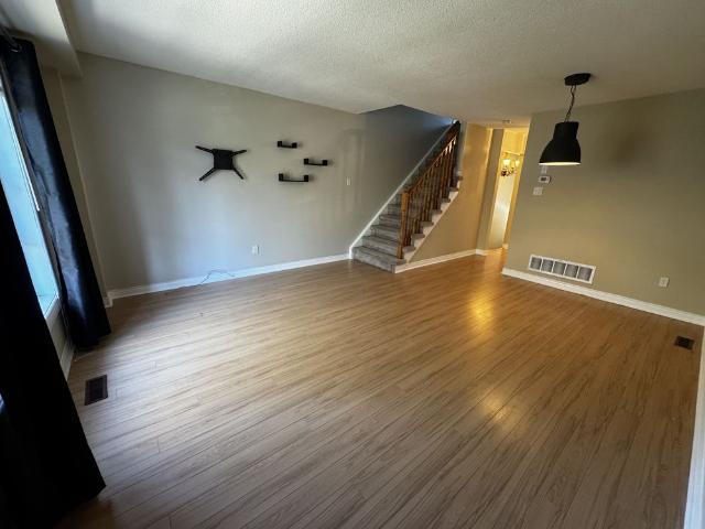 For Lease 72 Wyatt Lane, Aurora, Ontario
