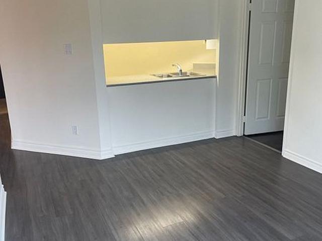 For Lease 736 Bay Street Unit# 1505, Toronto, Ontario