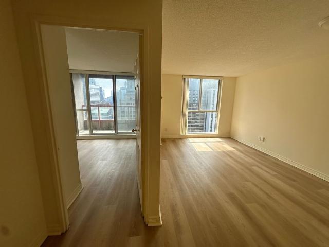 For Lease 736 Bay Street Unit# 3102, Toronto, Ontario