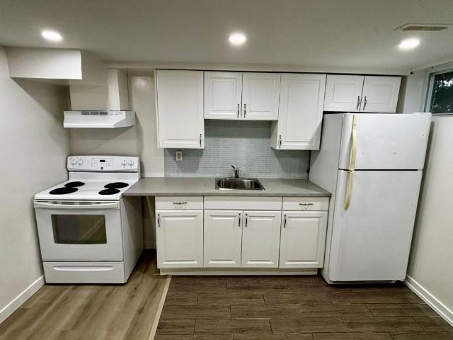 For Lease 736 Sunnypoint Drive Unit# Basement B, Newmarket, Ontario