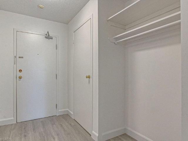 For Lease 733 Deveron Crescent Unit# 212, London South, Ontario