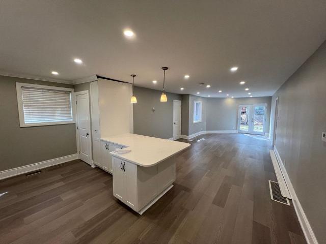 For Lease 73 Murray Drive, Aurora, Ontario