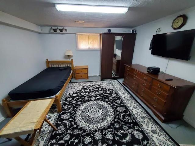 For Lease 73 Regatta Crescent Unit# Lower, Toronto, Ontario