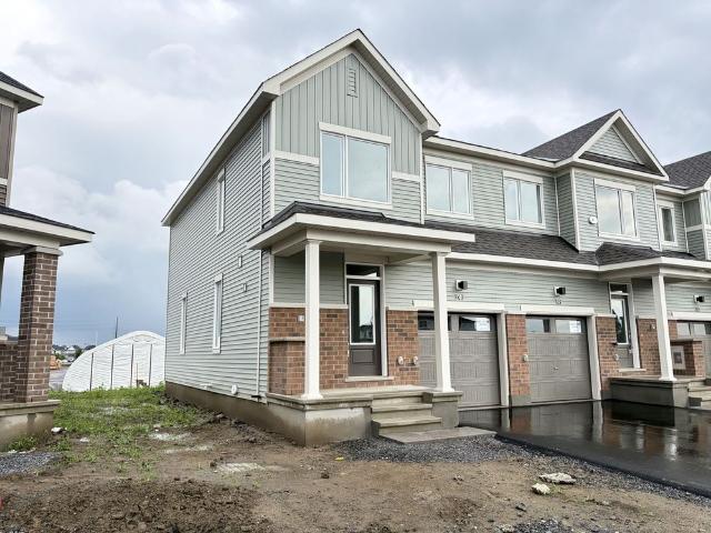For Lease 747 Haflinger Row, Stittsville Munster Richmond, Ontario
