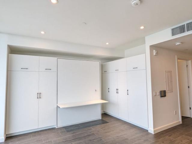 For Lease 741 King Street West Street Unit# 1510, Kitchener, Ontario