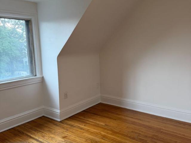 For Lease 743 Euclid Avenue Unit# Apt 2, Toronto, Ontario