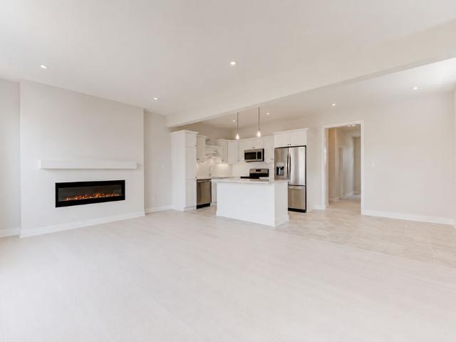 For Lease 74 RENAISSANCE Drive, St. Thomas, Ontario