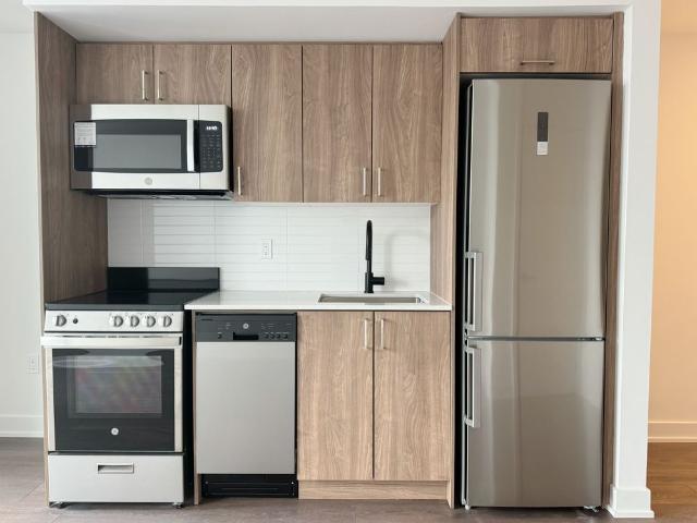 For Lease 758 Dovercourt Road Unit# 308, Toronto, Ontario