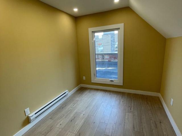 For Lease 759 Barton Street, Hamilton, Ontario