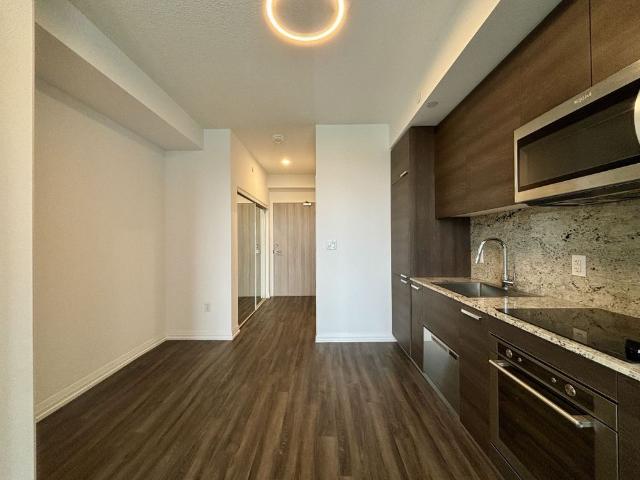 For Lease 75 Canterbury Place Unit# 1609, Toronto, Ontario