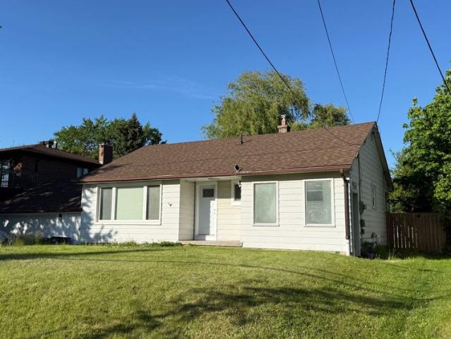 For Lease 75 Aragon Avenue Unit# Bsmt, Toronto, Ontario