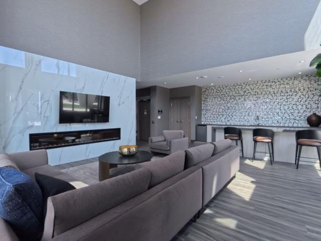 For Lease 75 James Street Unit# 904, Hamilton, Ontario
