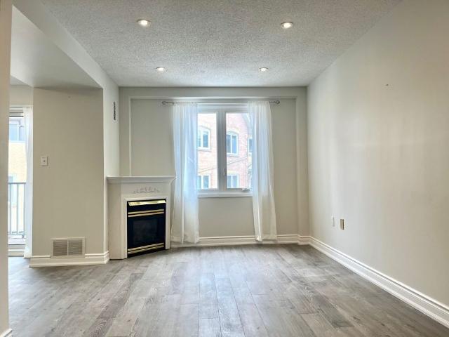For Lease 75 Weldrick Road Unit# 834, Richmond Hill, Ontario