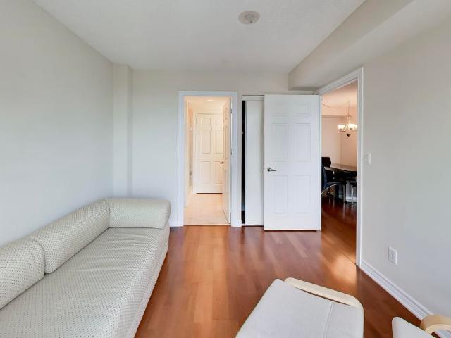 For Lease 761 Bay Street Unit# 2709, Toronto, Ontario