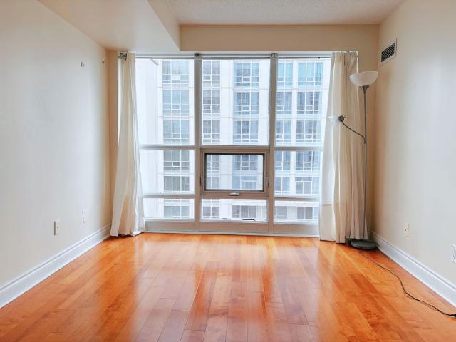 For Lease 763 Bay Street Unit# 3306, Toronto, Ontario