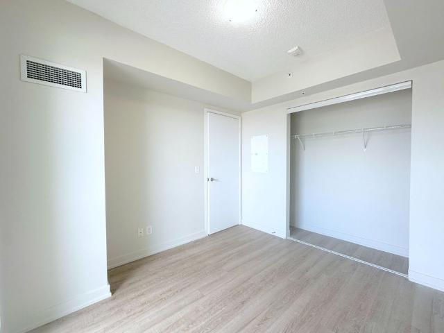 For Lease 763 Woodbine Avenue Unit# 406, Toronto, Ontario