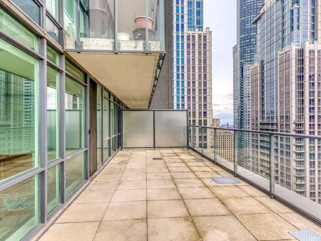 For Lease 770 Bay Street Unit# Ph608, Toronto, Ontario