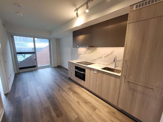 For Lease 771 Yonge Street Unit# 605, Toronto, Ontario
