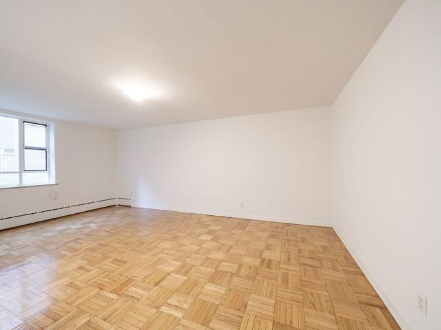For Lease 77 Erskine Avenue Unit# M8, Toronto, Ontario